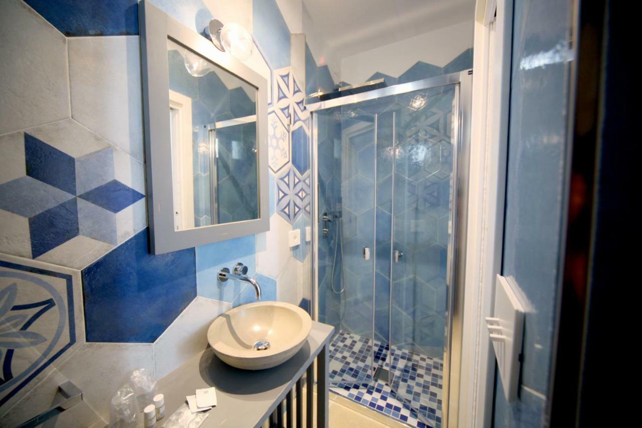 Mare Versus Luxury Suites Барлетта Экстерьер фото